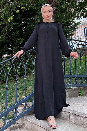 Omuzu Fırfırlı Elbise - Siyah Omuzu Fırfırlı Elbise - Siyah