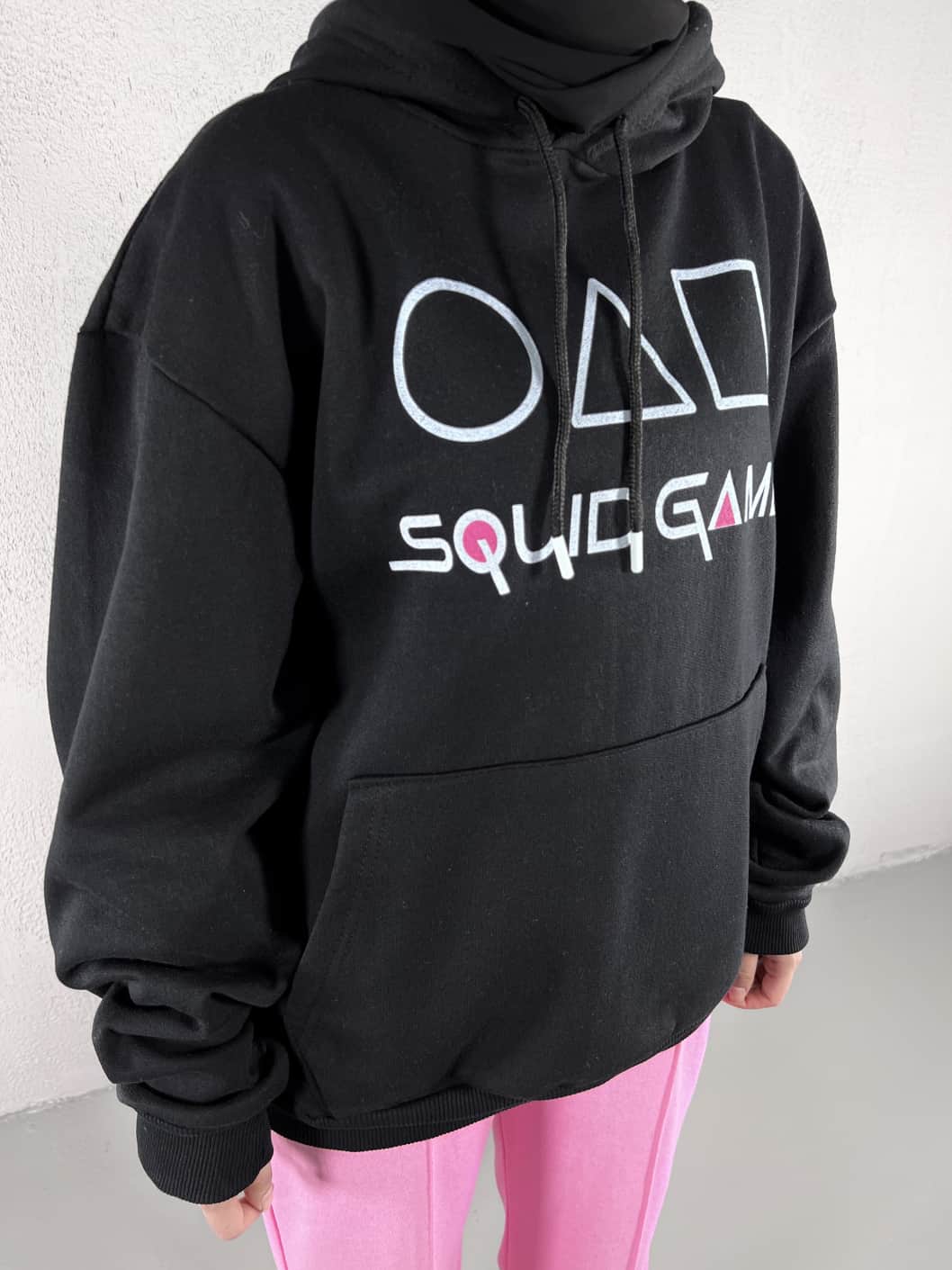 Squid Game Baskılı Oversize Kapüşonlu Sweat - Siyah Squid Game Baskılı Oversize Kapüşonlu Sweat - Siyah