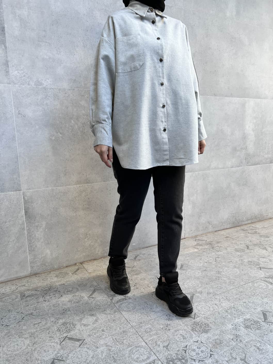 Pamuk Kumaş Metal Düğmeli Gömlek - Gri Pamuk Kumaş Metal Düğmeli Gömlek - Gri