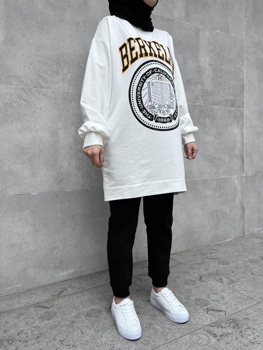 Berkeley Baskılı Bisiklet Yaka Sweatshirt- Beyaz