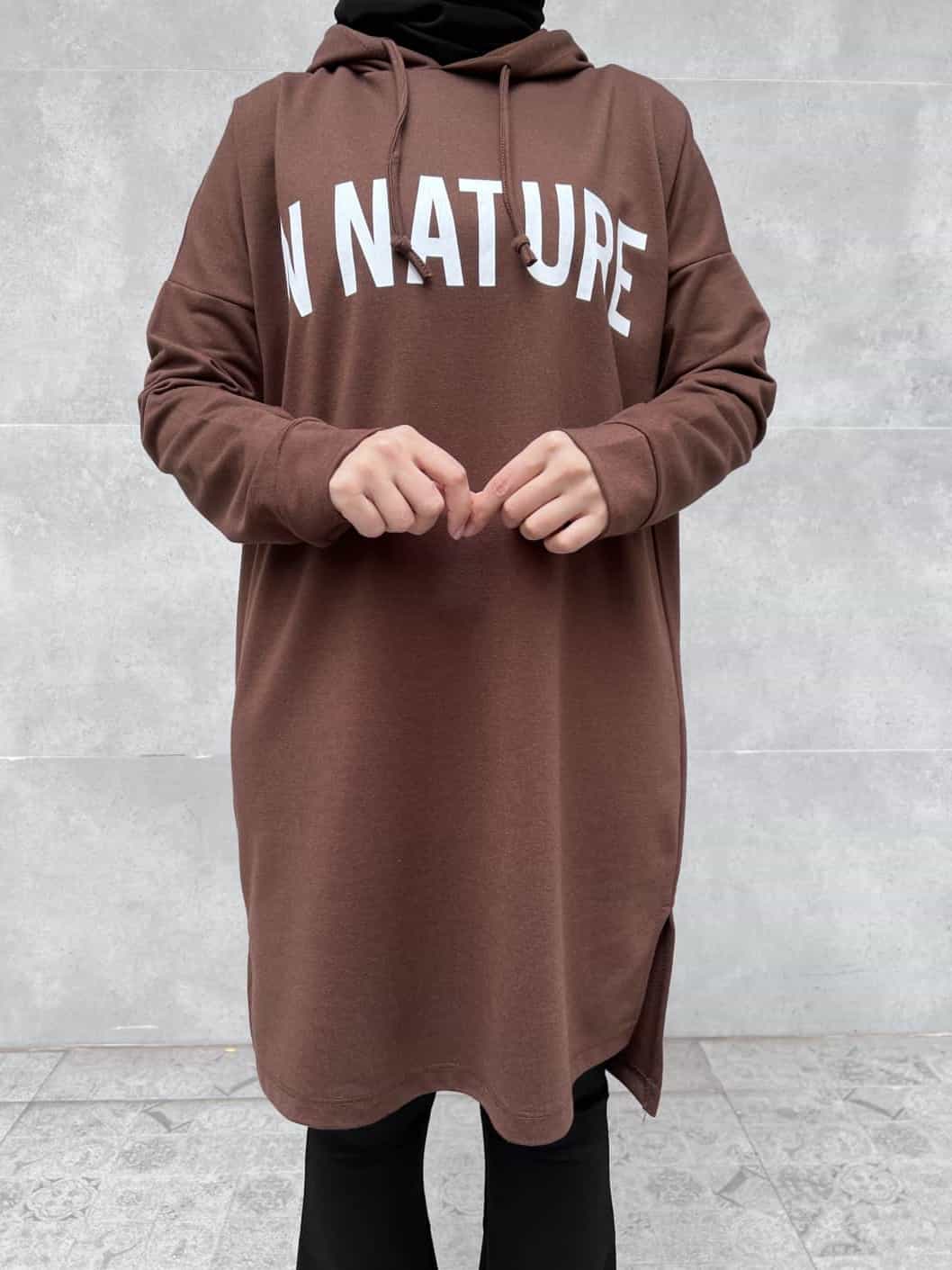 Baskılı Yandan Yırtmaçlı Kapüşonlu Tunik - Kahverengi