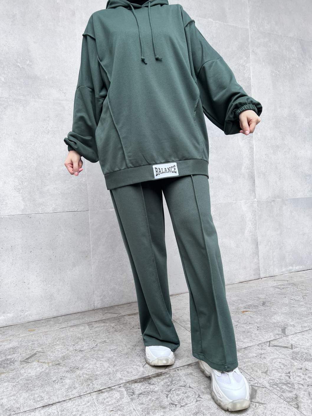 Balance Yazılı Sport Tesettür İkili Takım - Petrol Yeşili Balance Yazılı Sport Tesettür İkili Takım - Petrol Yeşili