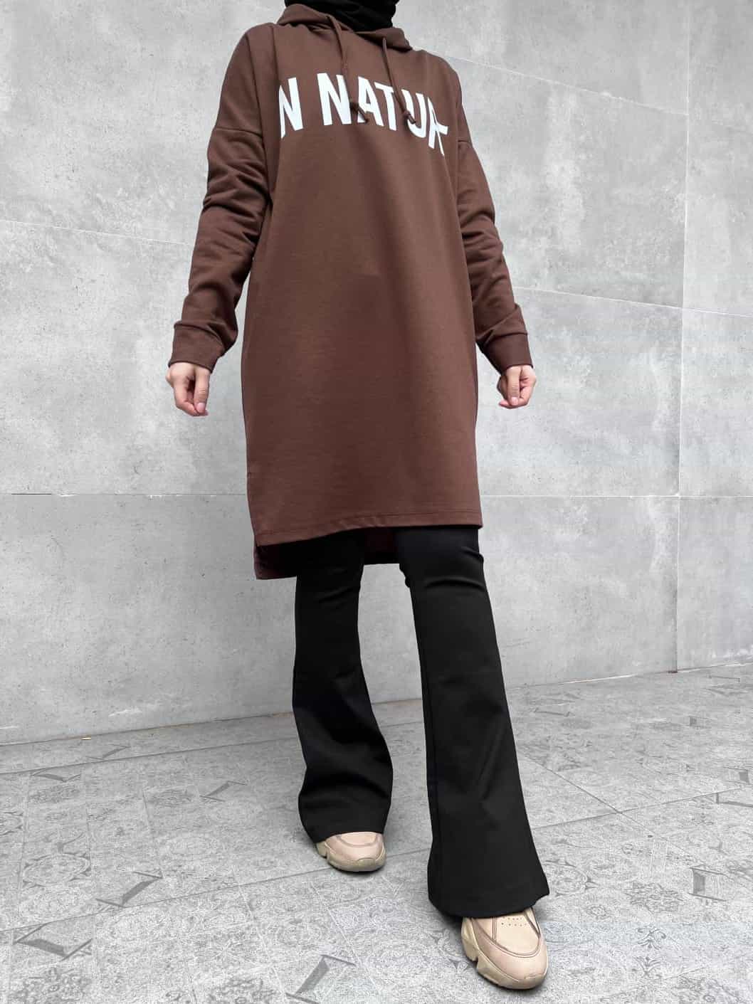 Baskılı Yandan Yırtmaçlı Kapüşonlu Tunik - Kahverengi