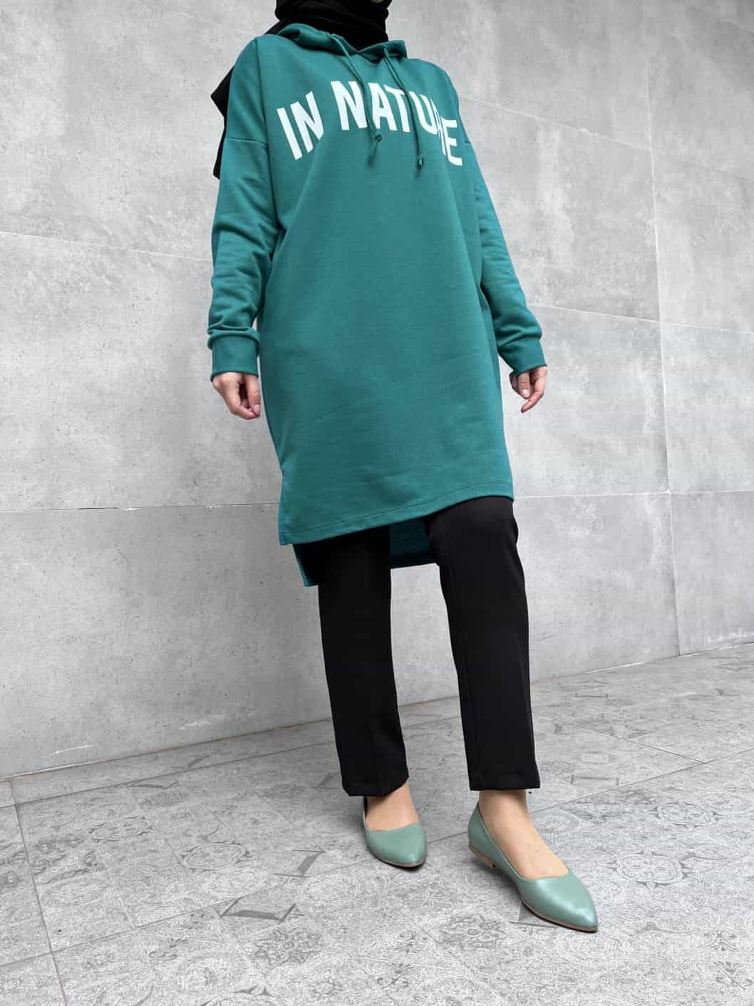Baskılı Yandan Yırtmaçlı Kapüşonlu Tunik - Petrol Yeşili