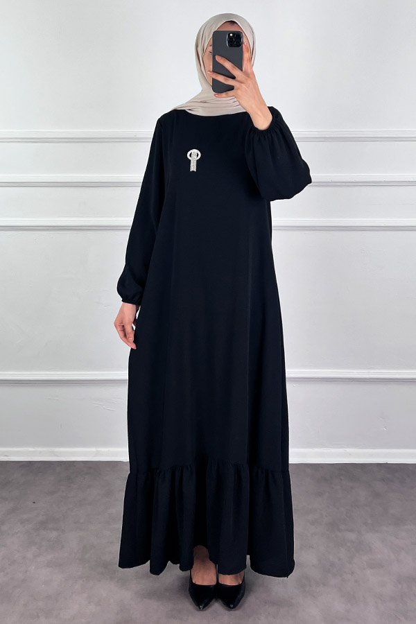 Broşlu Tesettür Elbise - Siyah