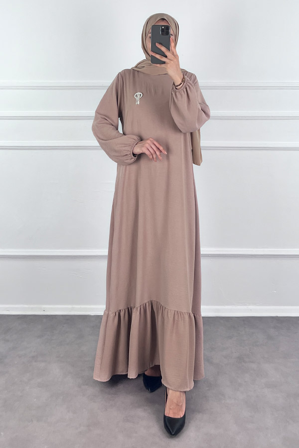 Broşlu Tesettür Elbise - Taş