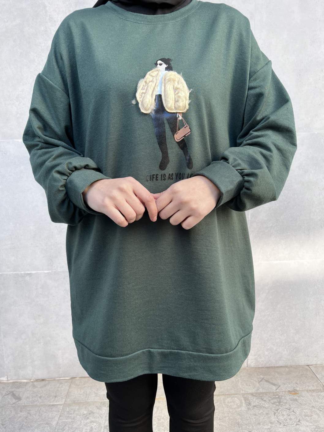 Çantalı Kız Baskılı Sweat - Petrol Yeşil Çantalı Kız Baskılı Sweat - Petrol Yeşil