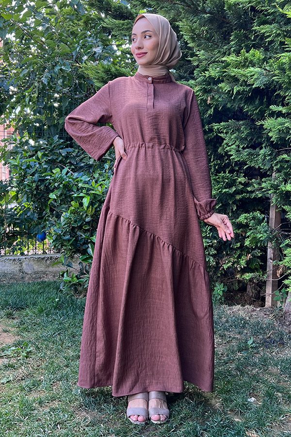 Eteği Çapraz Fırfırlı Elbise - Kahverengi Eteği Çapraz Fırfırlı Elbise - Kahverengi