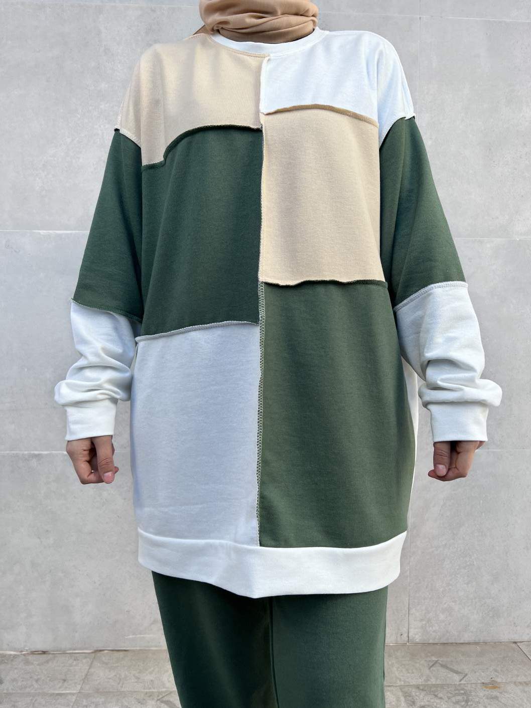 Kare Parçalı Bisiklet Yaka Tunik - Yeşil Kare Parçalı Bisiklet Yaka Tunik - Yeşil