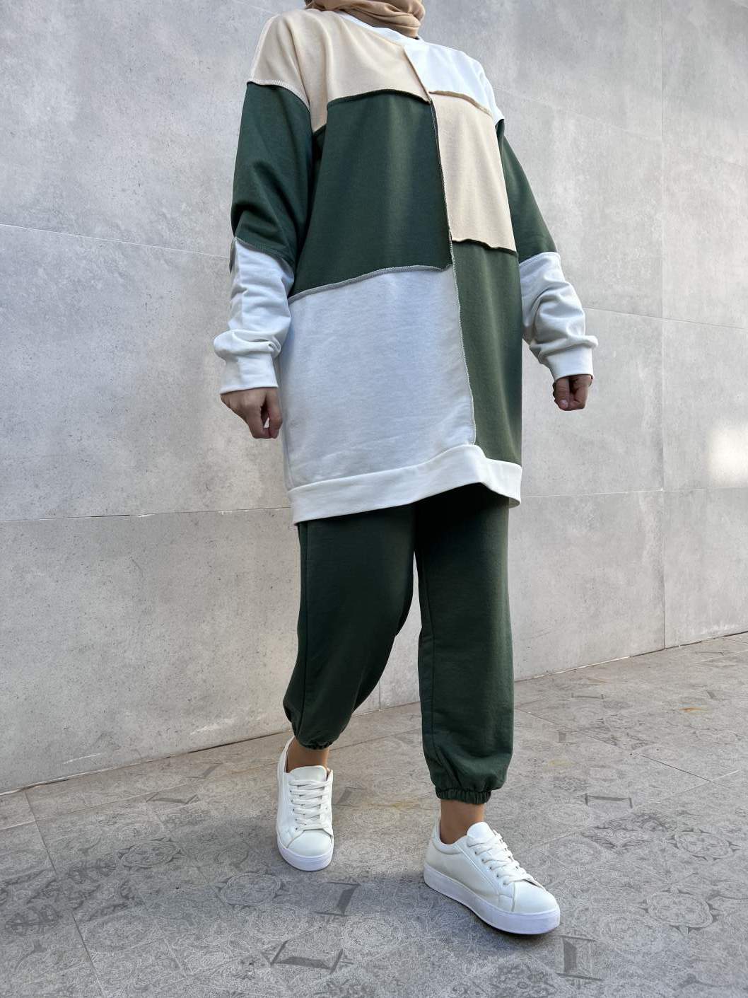 Kare Parçalı Bisiklet Yaka Tunik - Yeşil Kare Parçalı Bisiklet Yaka Tunik - Yeşil