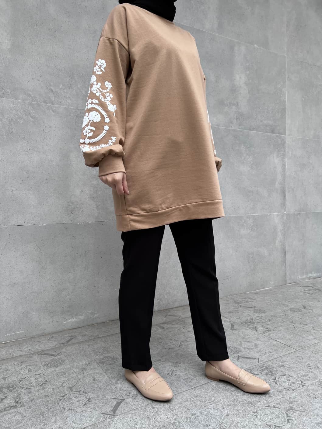 Kolları Çiçek Baskı Detaylı Tunik - Sütlü Kahve