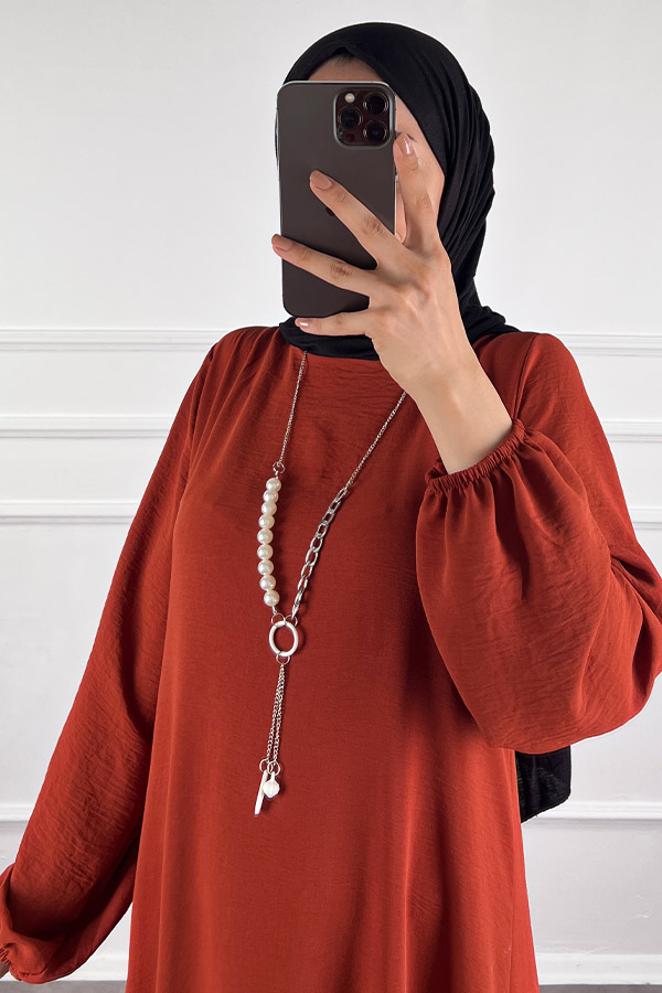 Kolyeli Tesettür Elbise - Kiremit Kolyeli Tesettür Elbise - Kiremit