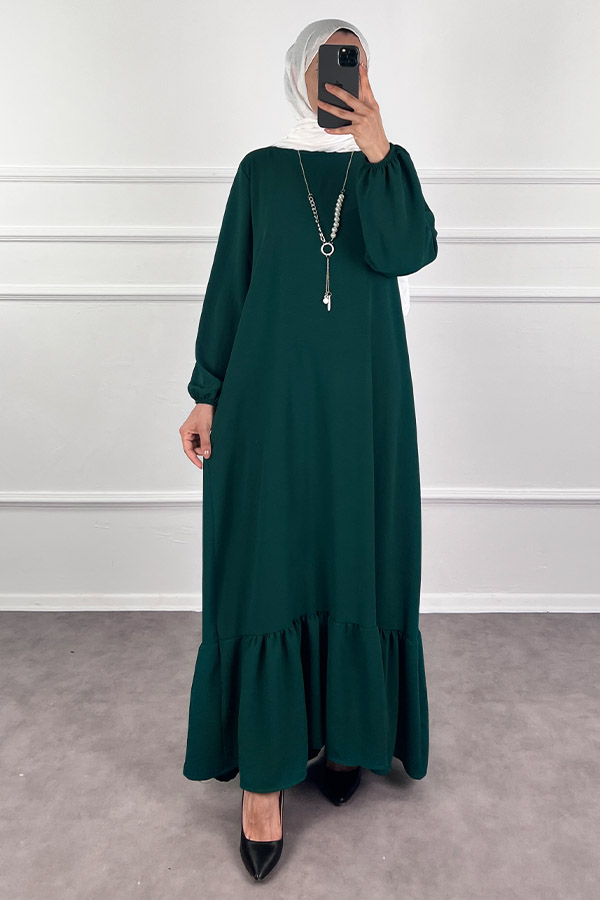 Kolyeli Tesettür Elbise - Zümrüt Yeşili Kolyeli Tesettür Elbise - Zümrüt Yeşili