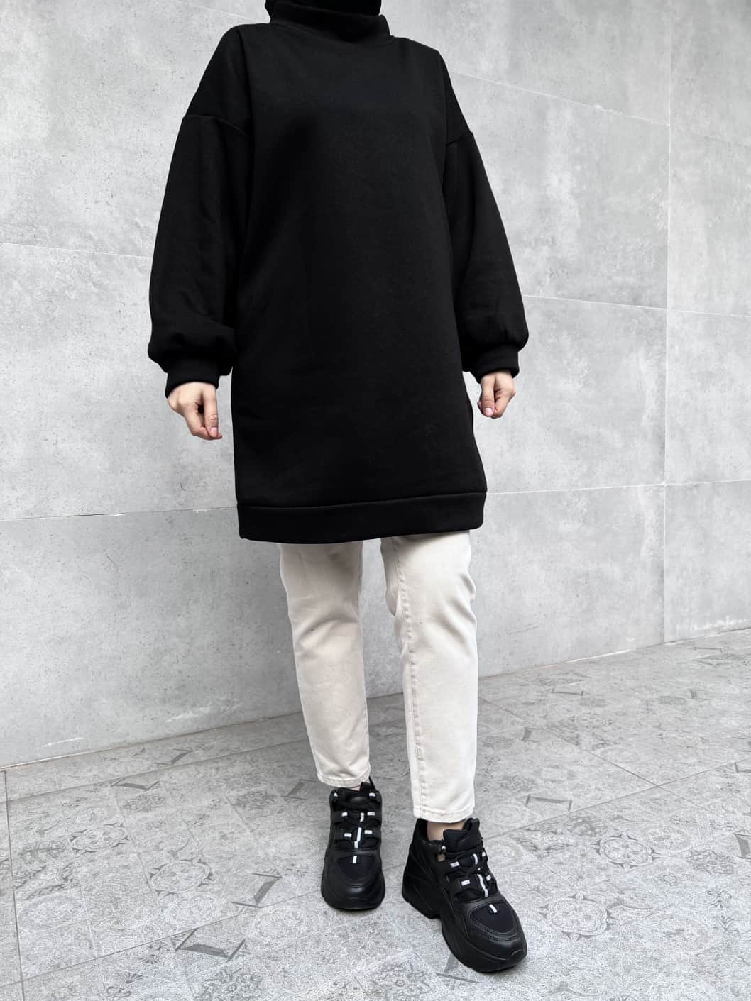 Üç İplik İçi Şardonlu Boğazlı Sweatshirt - Siyah