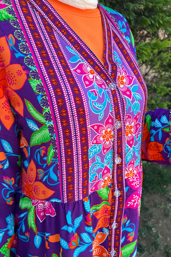 Yaka Detaylı Düğmeli Elbise - Mor