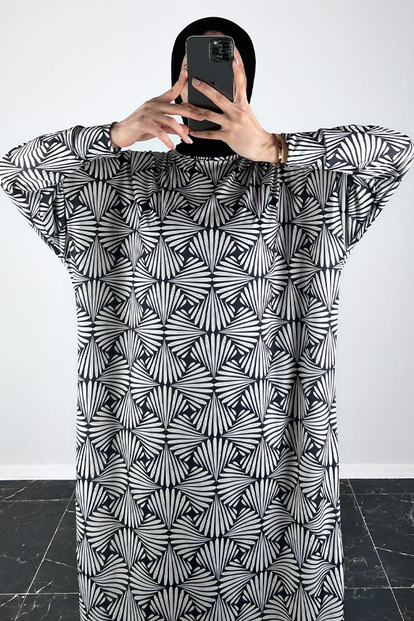 Astra Desenli Yarasa Kol Elbise - Beyaz Astra Desenli Yarasa Kol Elbise - Beyaz