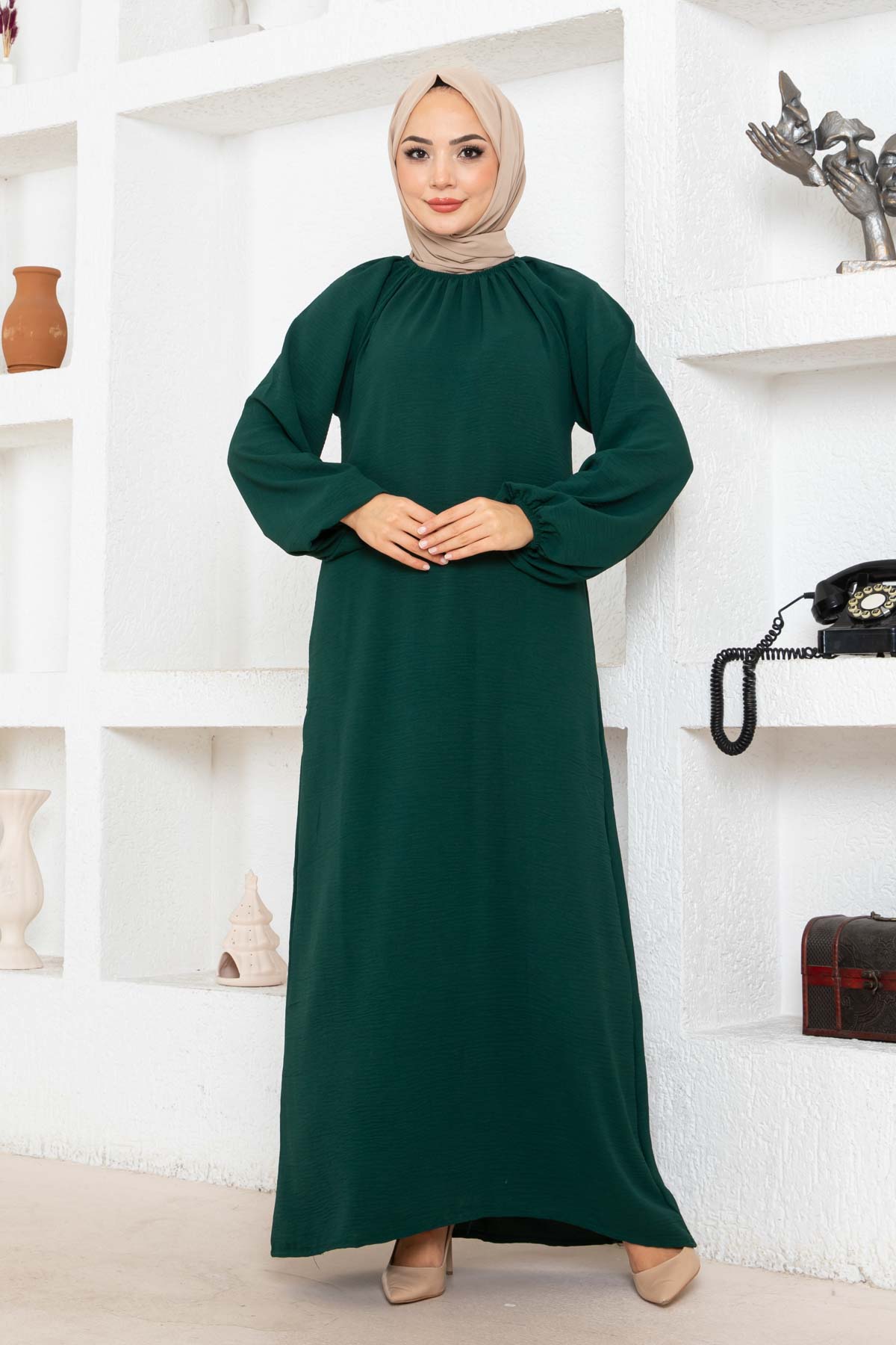 Balon Kol Büzgü Detaylı Elbise - Çam Yeşili Balon Kol Büzgü Detaylı Elbise - Çam Yeşili