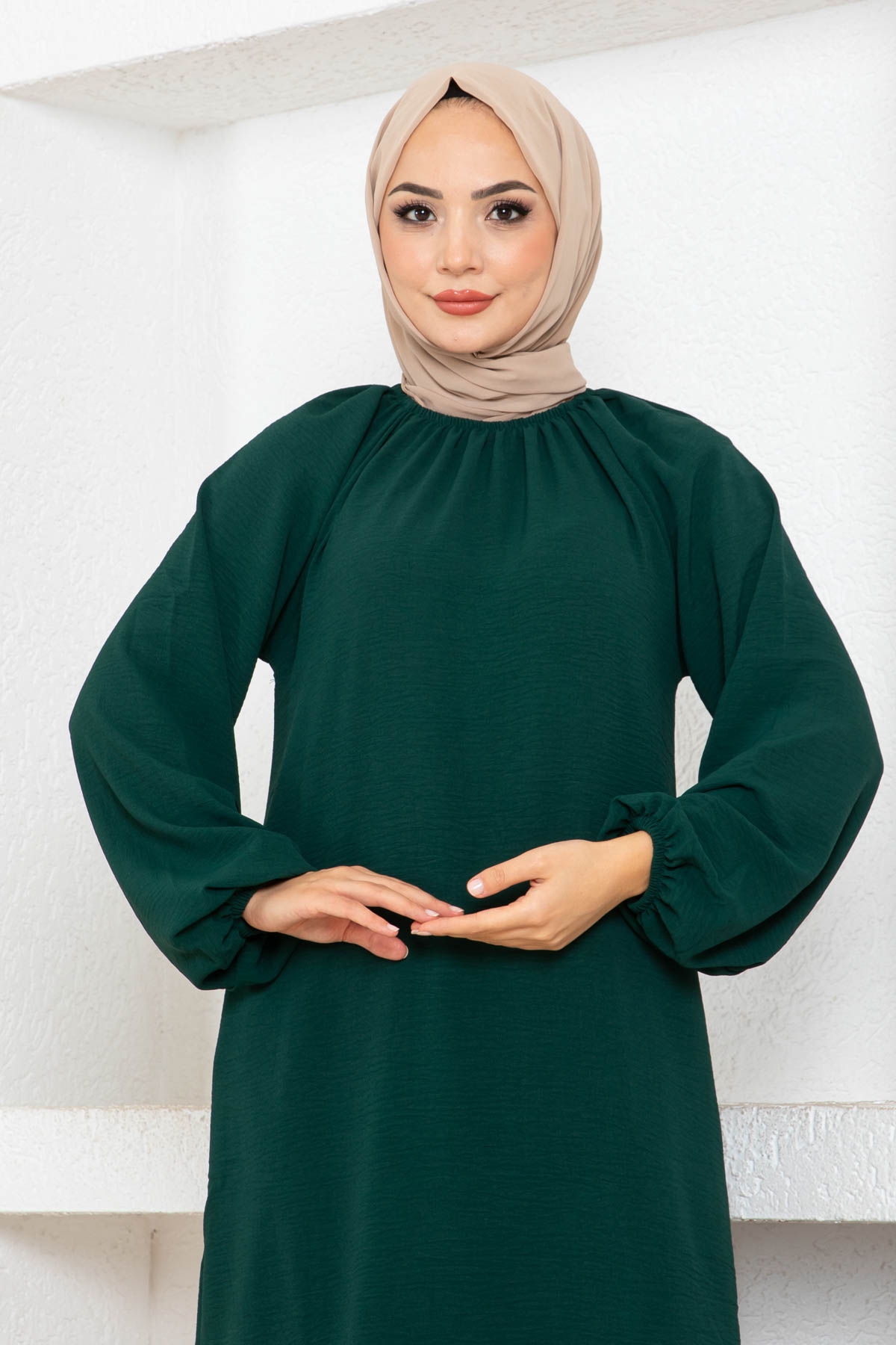 Balon Kol Büzgü Detaylı Elbise - Çam Yeşili Balon Kol Büzgü Detaylı Elbise - Çam Yeşili