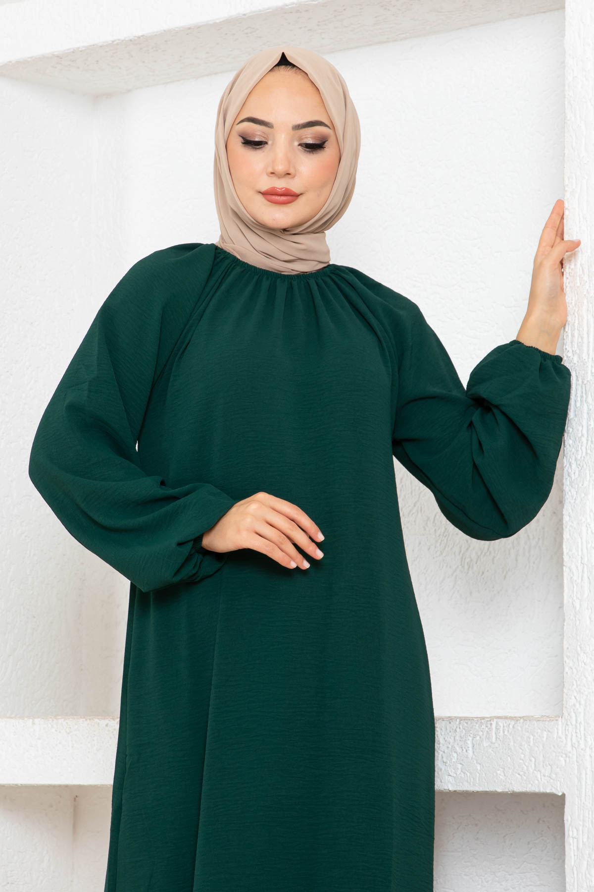 Balon Kol Büzgü Detaylı Elbise - Çam Yeşili Balon Kol Büzgü Detaylı Elbise - Çam Yeşili