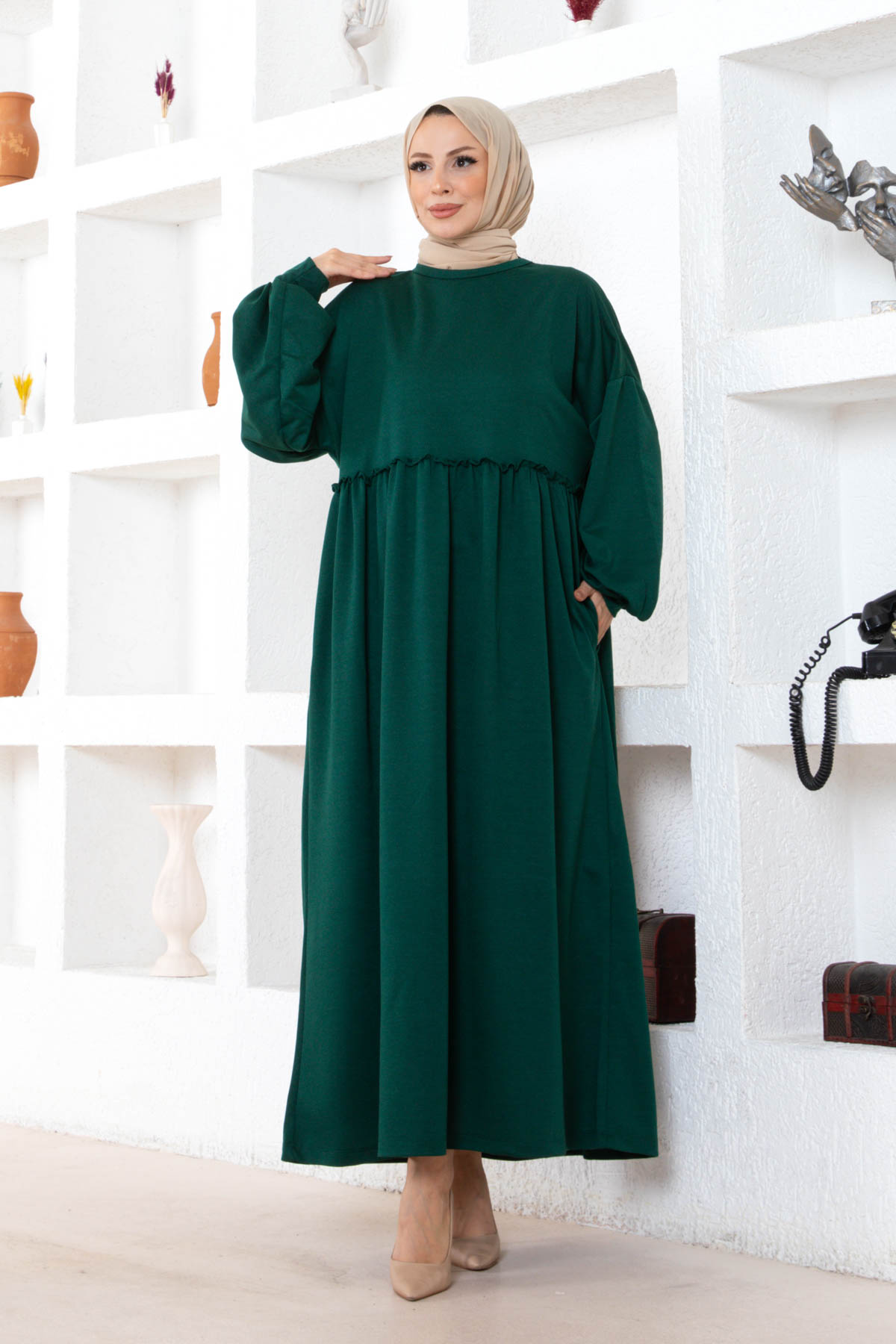 Cepli Salaş Fırfır Detaylı Elbise - Çam Yeşili Cepli Salaş Fırfır Detaylı Elbise - Çam Yeşili