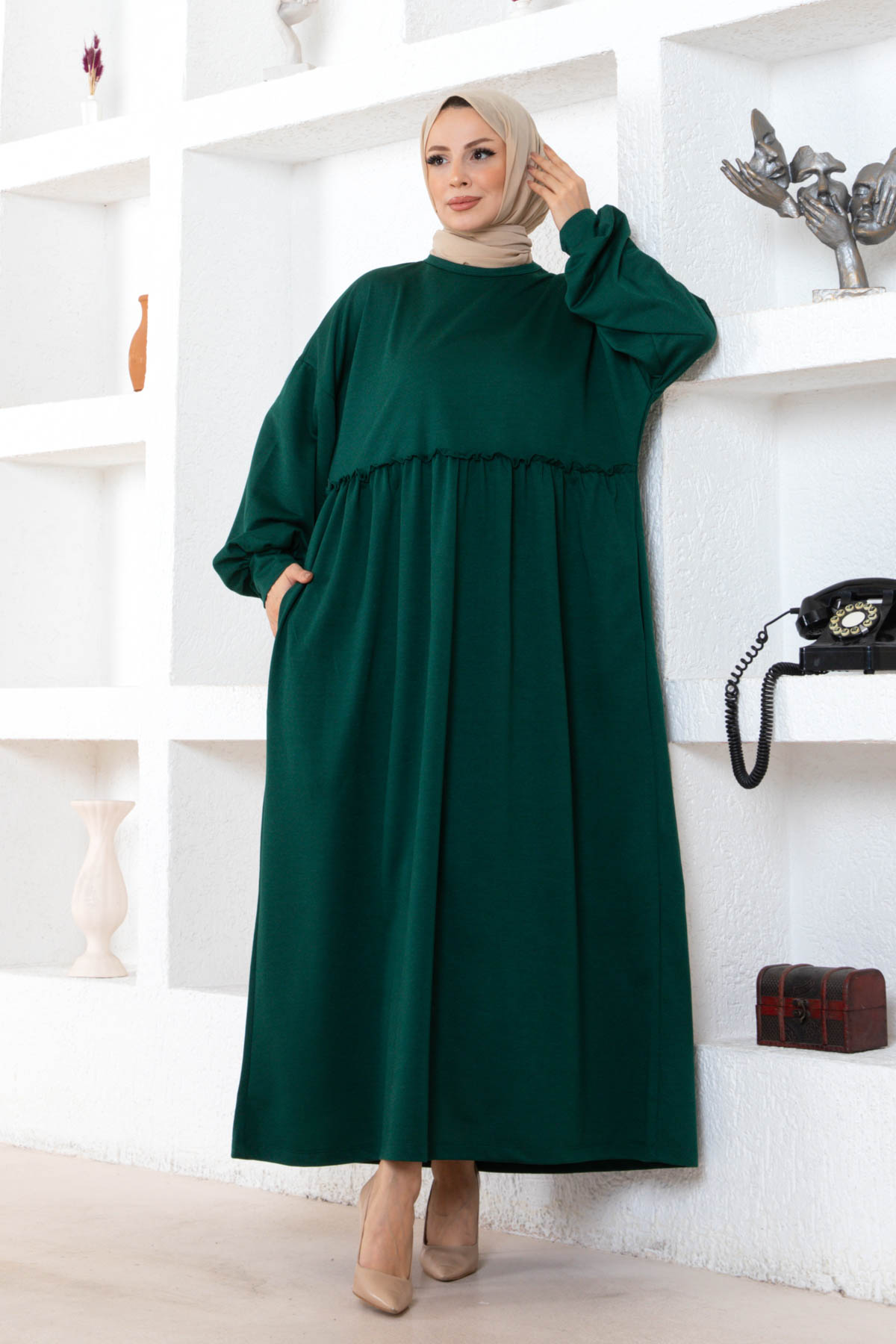 Cepli Salaş Fırfır Detaylı Elbise - Çam Yeşili Cepli Salaş Fırfır Detaylı Elbise - Çam Yeşili