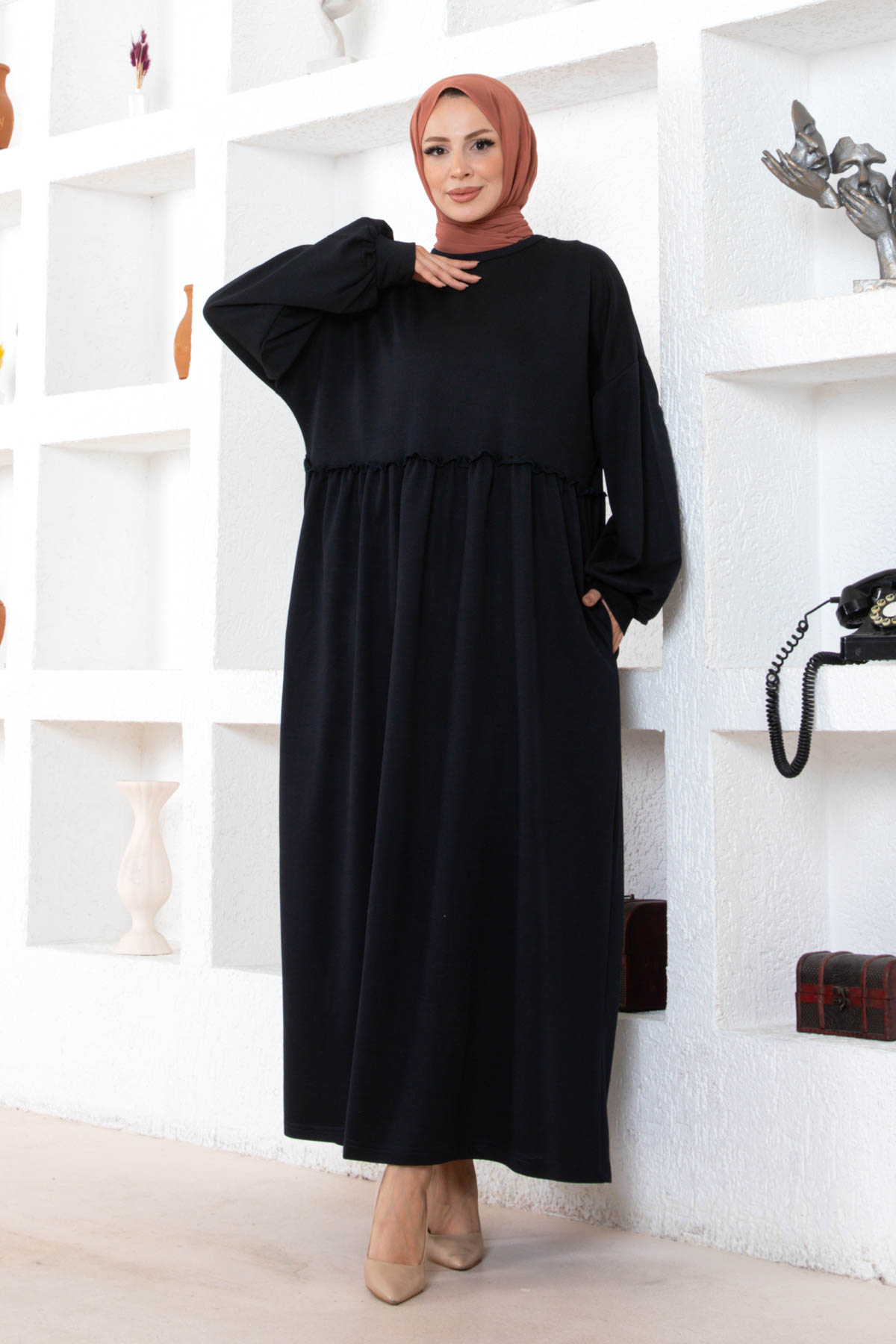 Cepli Salaş Fırfır Detaylı Elbise - Siyah