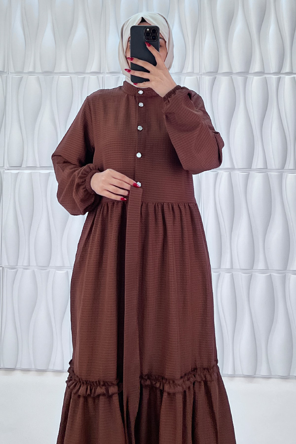 Düğmeli Fırfır Detaylı Elbise - Kahverengi