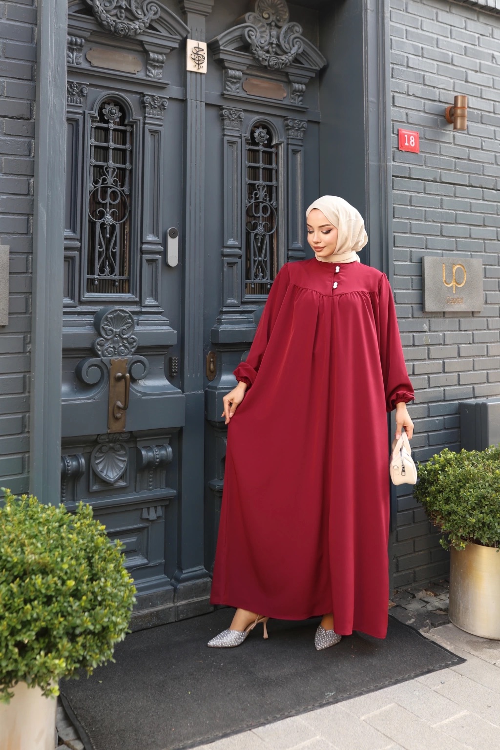 Düğmeli Robadan Medine İpeği Elbise - Kırmızı