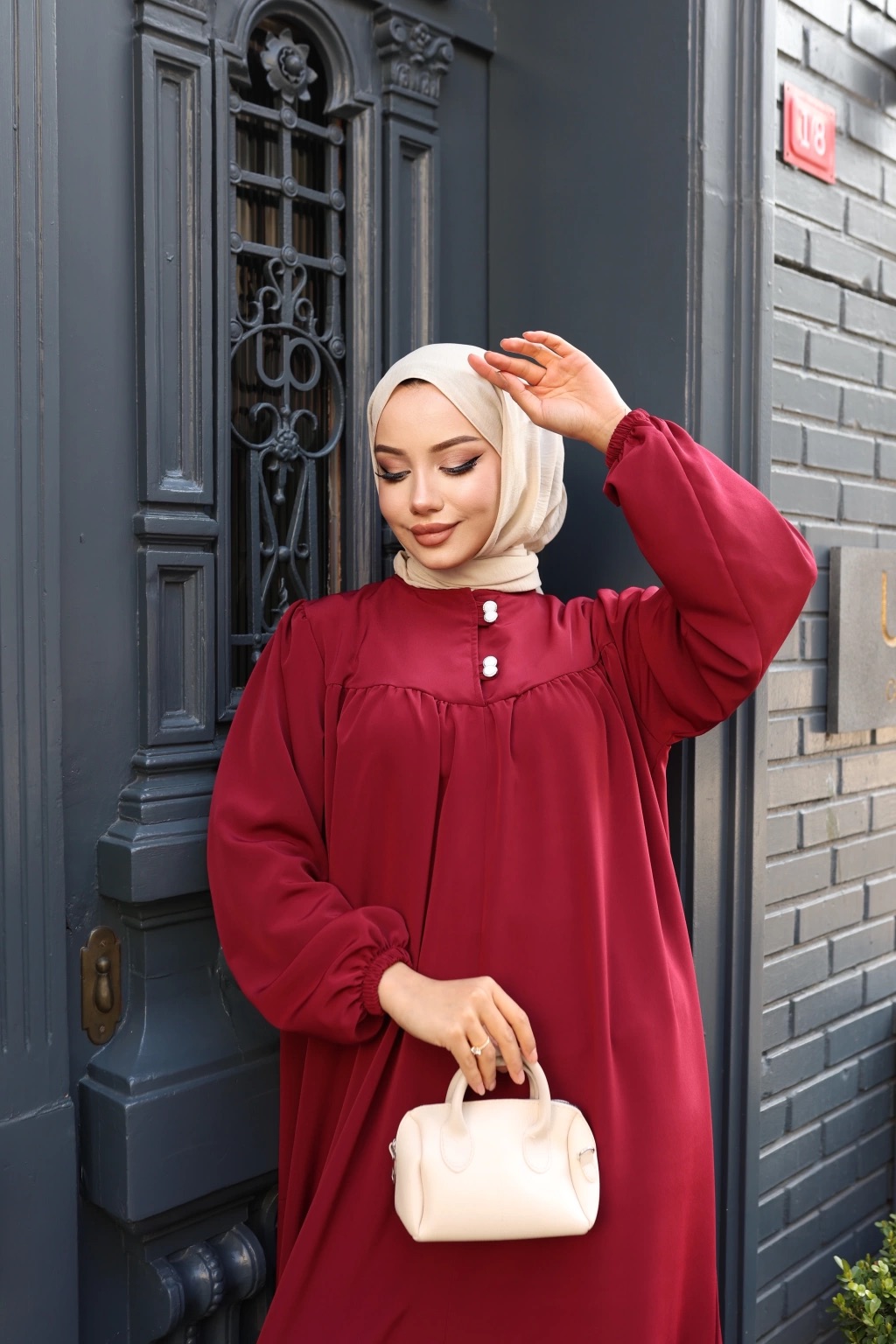 Düğmeli Robadan Medine İpeği Elbise - Kırmızı