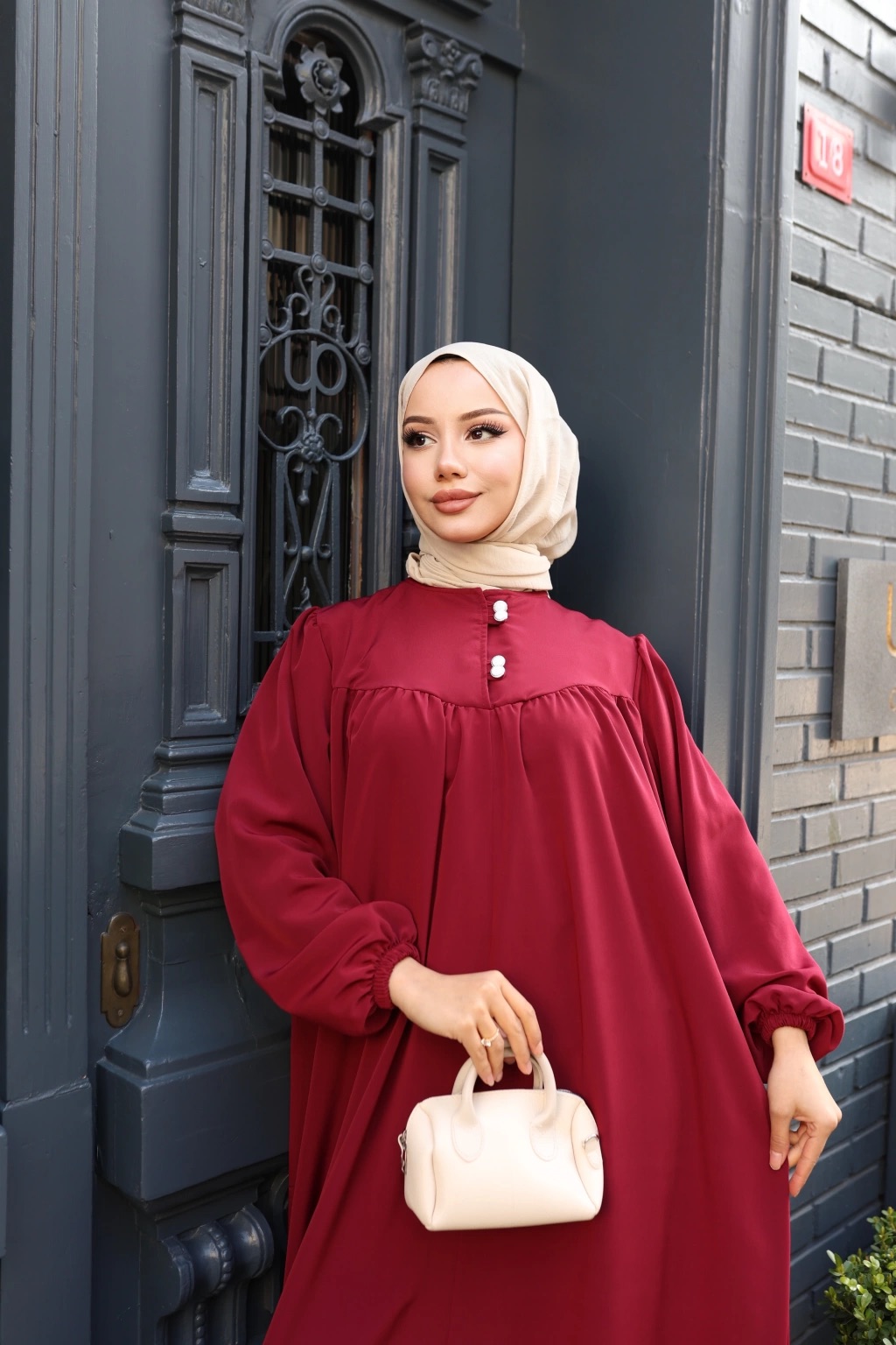 Düğmeli Robadan Medine İpeği Elbise - Kırmızı