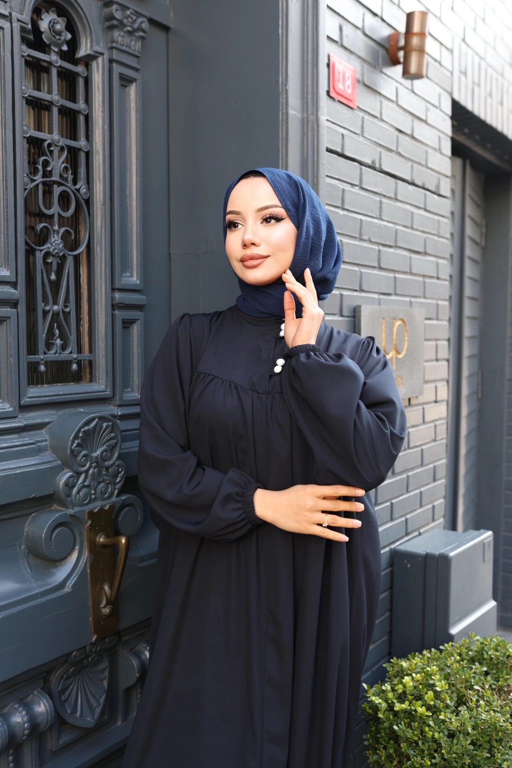 Düğmeli Robadan Medine İpeği Elbise - Lacivert