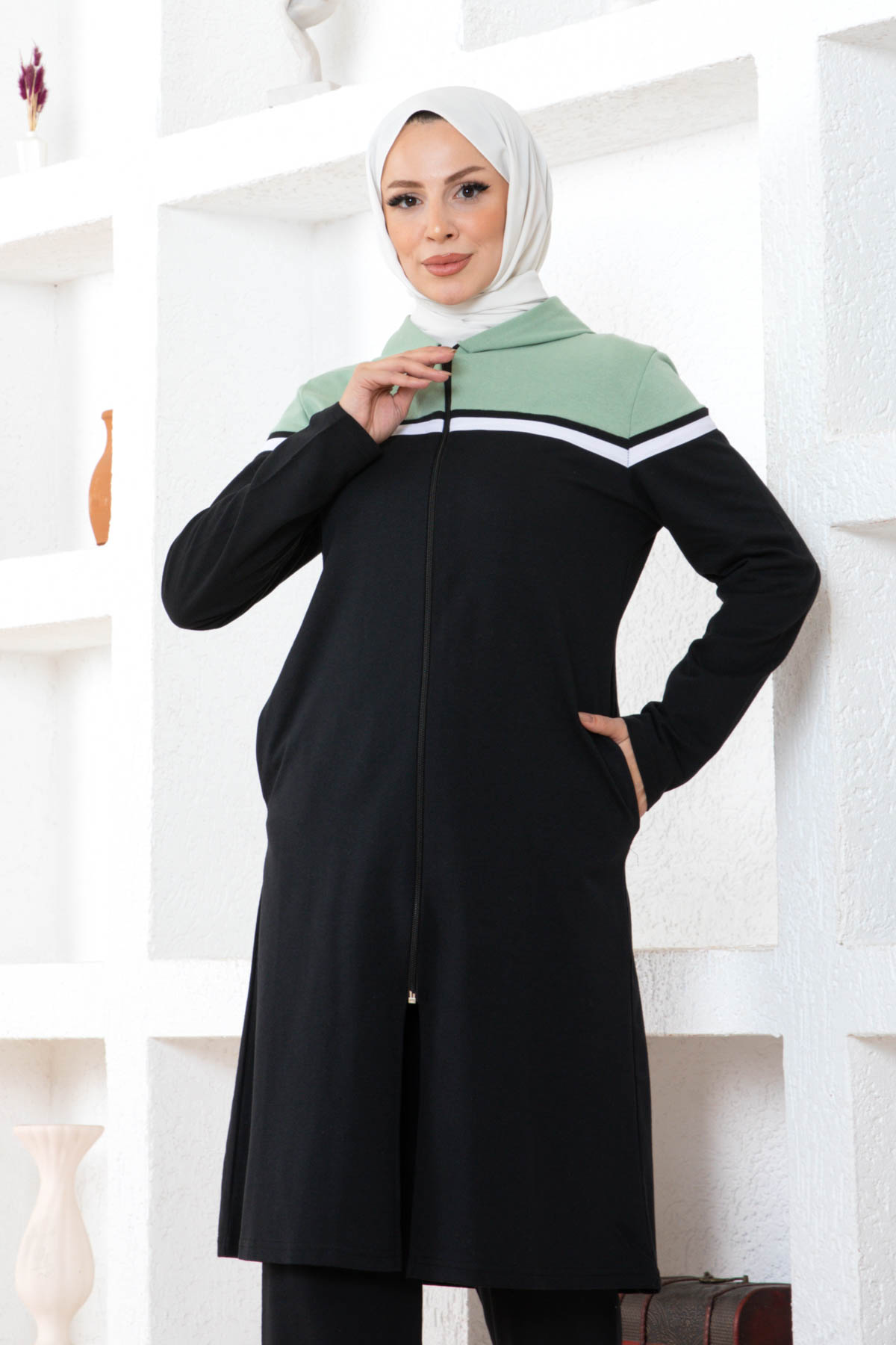 Garnili Fermuarlı Tesettür Takım - Siyah