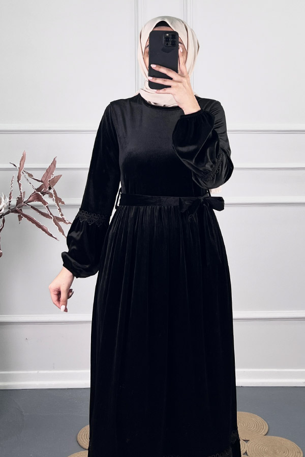 Güpür Detaylı Kadife Elbise - Siyah