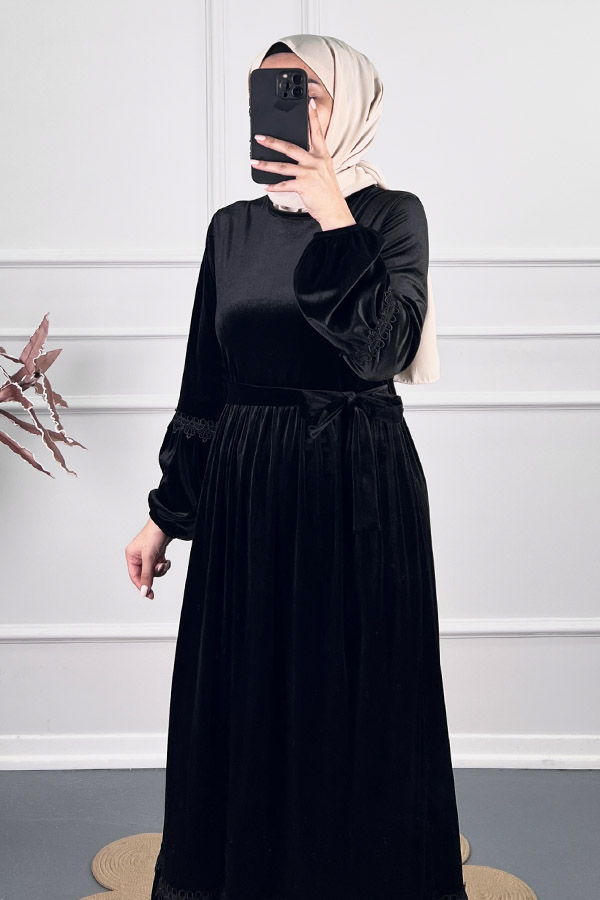 Güpür Detaylı Kadife Elbise - Siyah