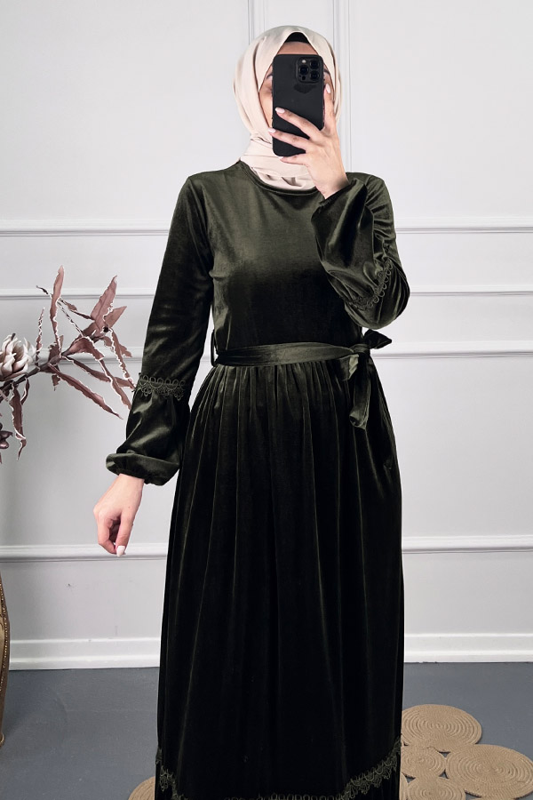 Güpür Detaylı Kadife Elbise - Yeşil