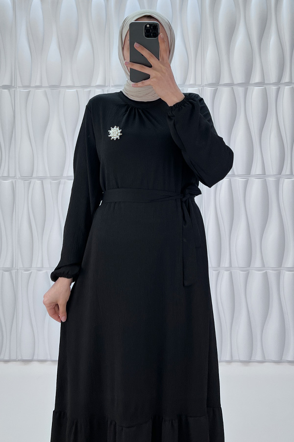 İnci Broşlu Elbise - Siyah İnci Broşlu Elbise - Siyah