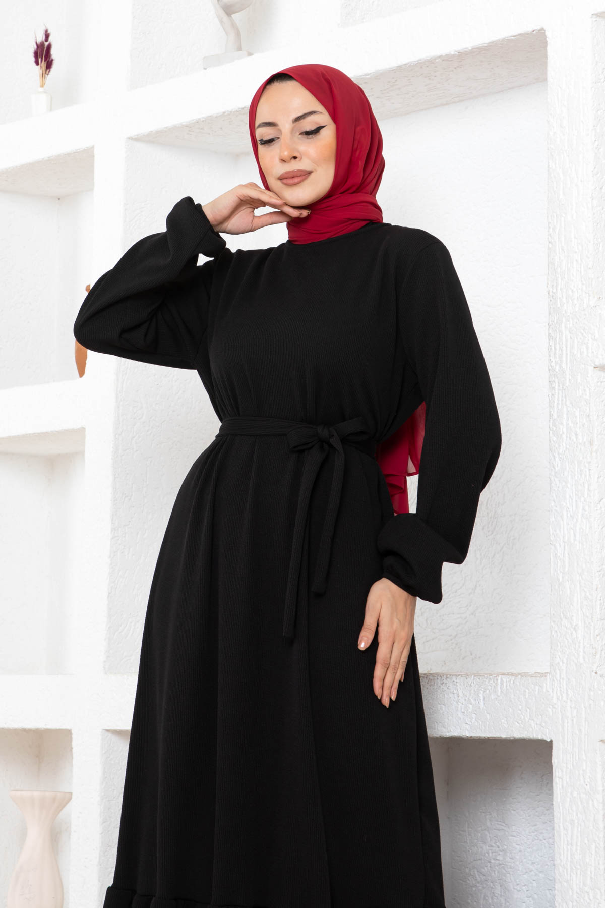 Kuşaklı Piliseli Elbise - Siyah Kuşaklı Piliseli Elbise - Siyah