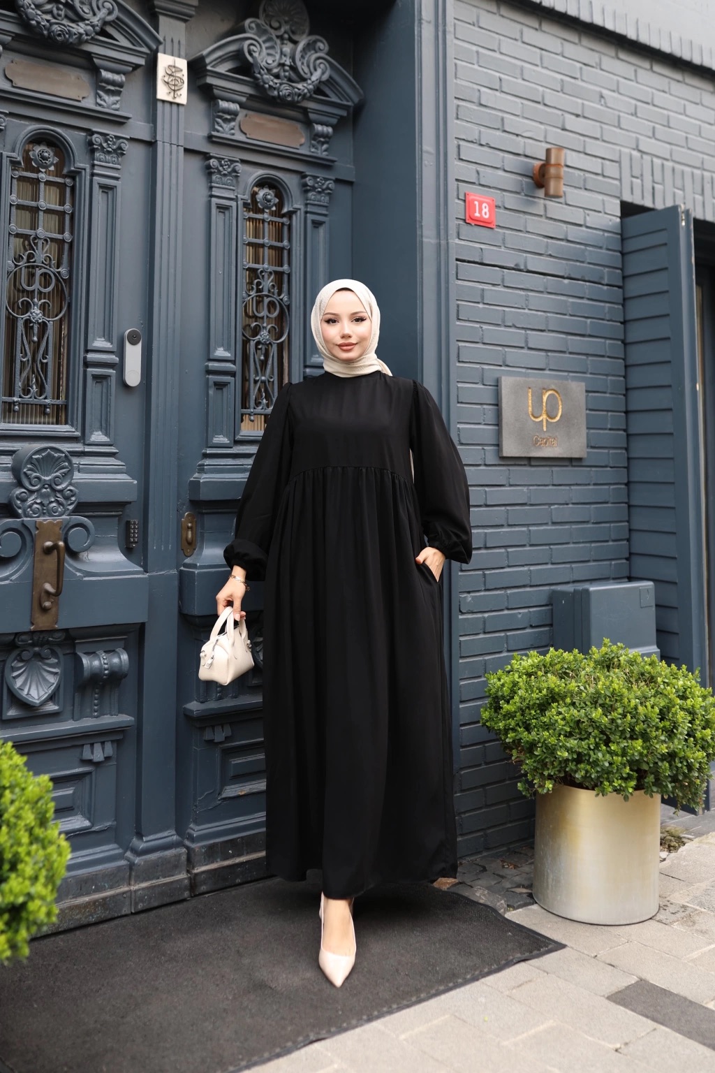 Medine İpeği Tesettür Elbise - Siyah