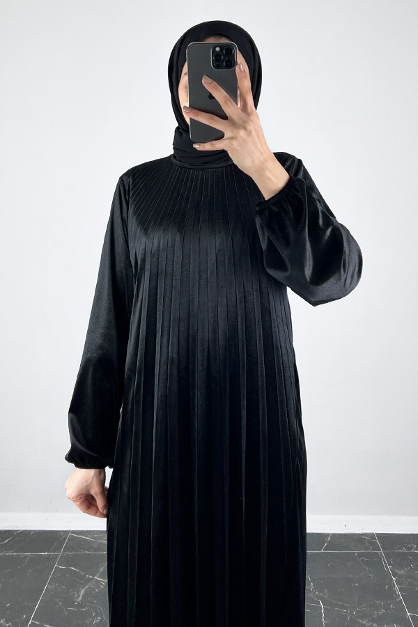 Piliseli Kadife Elbise - Siyah