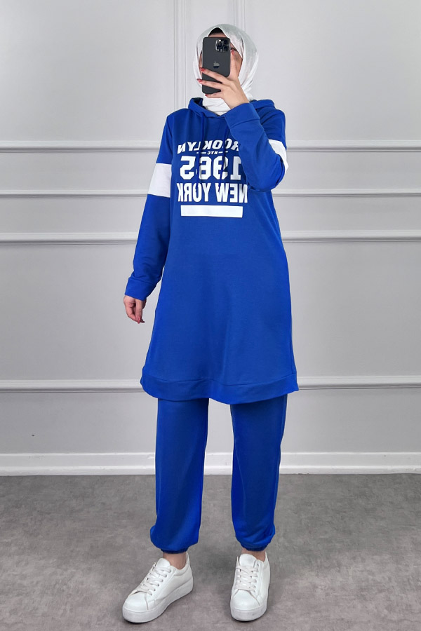 Şerit Detaylı Spor Takım - Saks Mavisi Şerit Detaylı Spor Takım - Saks Mavisi