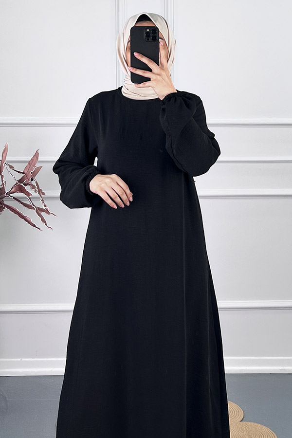 Volanlı Tesettür Elbise - Siyah