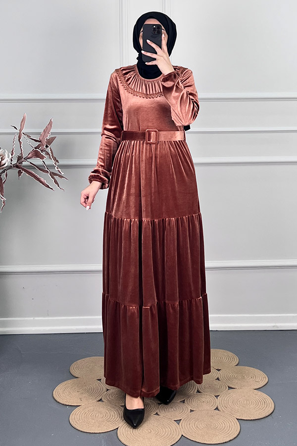 Yakası Gupur Detaylı Kadife Elbise - Kahverengi
