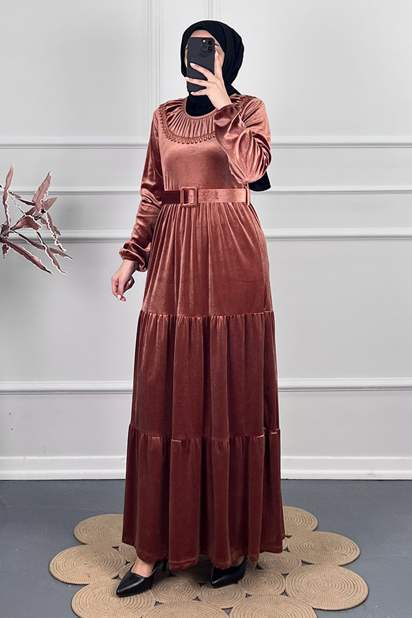 Yakası Gupur Detaylı Kadife Elbise - Kahverengi