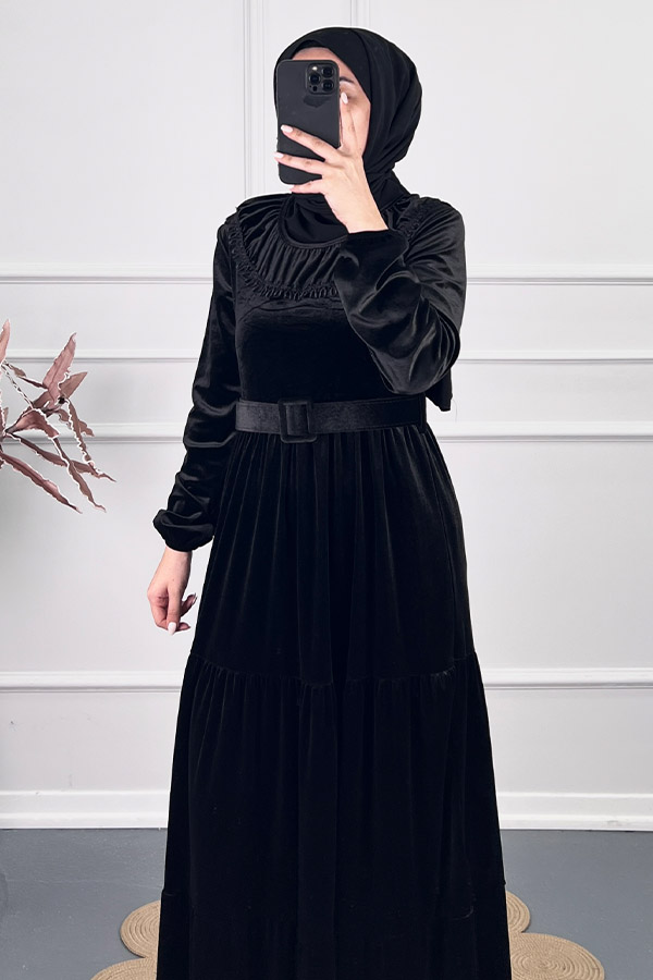 Yakası Gupur Detaylı Kadife Elbise - Siyah